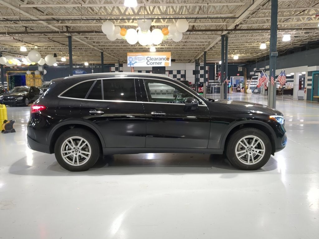 Used 2023 Mercedes-Benz GLC 300 4MATIC image 7
