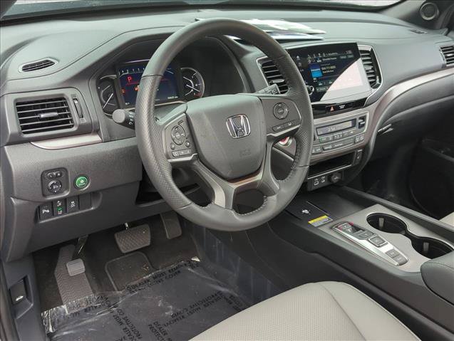 Certified 2025 Honda Passport EX-L image 11