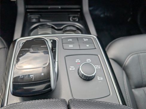 Used 2019 Mercedes-Benz GLE 43 AMG 4MATIC image 25