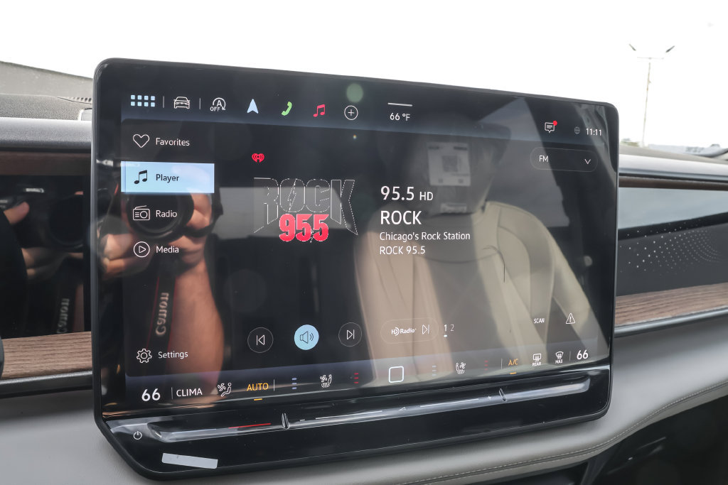New 2027 Volkswagen Atlas SEL R-Line AWD/4WD image 30