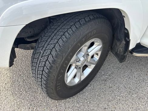Used 2021 Toyota 4Runner SR5 Premium w/ Moonroof Package RWD image 33