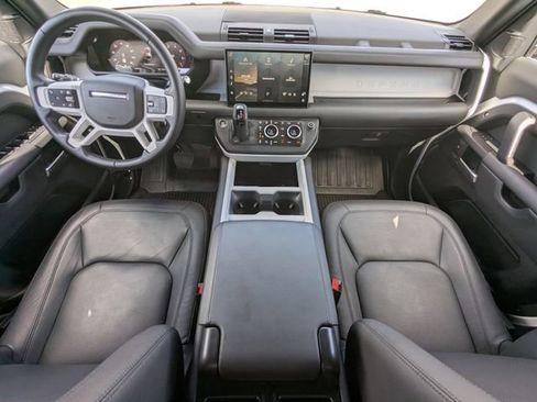 Used 2025 Land Rover Defender 110 X-Dynamic SE AWD/4WD image 15