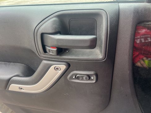 Used 2015 Jeep Wrangler Unlimited Sahara w/ Dual Top Group image 24