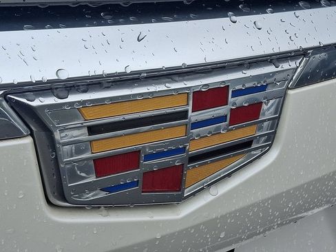 Used 2022 Cadillac Escalade Premium Luxury w/ Performance Package RWD image 28