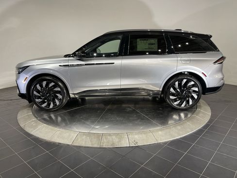 New 2024 Lincoln Nautilus Reserve w/ Equipment Group 202A image 35