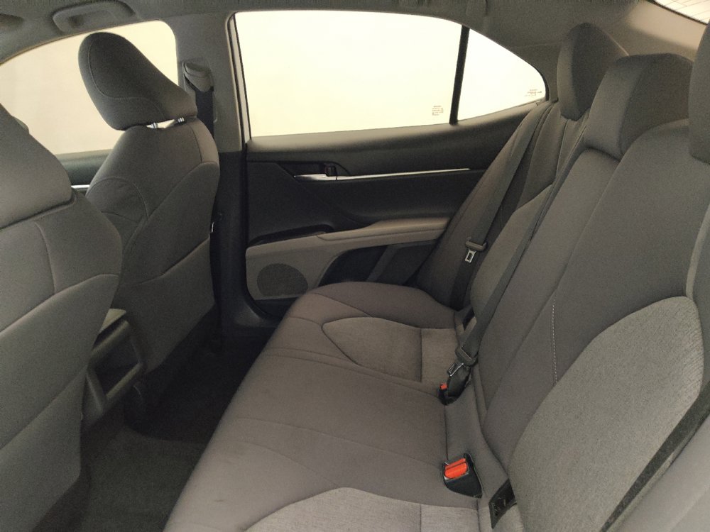 Used 2022 Toyota Camry LE FWD image 18