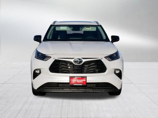 Certified 2026 Toyota Highlander XLE video 2