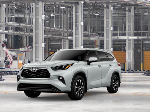 New 2026 Toyota Highlander XLE AWD/4WD image 1