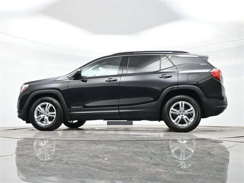 Used 2020 GMC Terrain SLE w/ Driver Convenience Package image 29