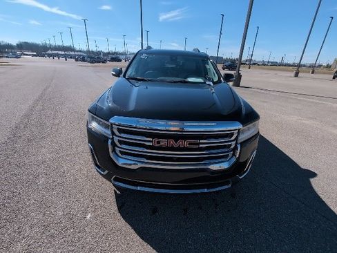 Used 2023 GMC Acadia SLT w/ Technology Package image 9