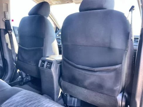 Used 2019 Nissan Rogue SV image 13