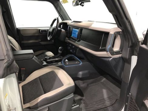 Used 2022 Ford Bronco Wildtrak image 13