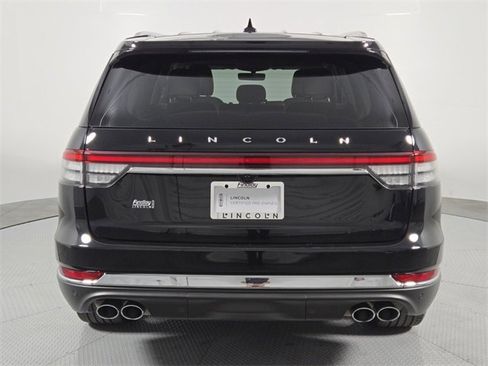 Certified 2023 Lincoln Aviator Reserve w/ Equipment Group 201A image 5