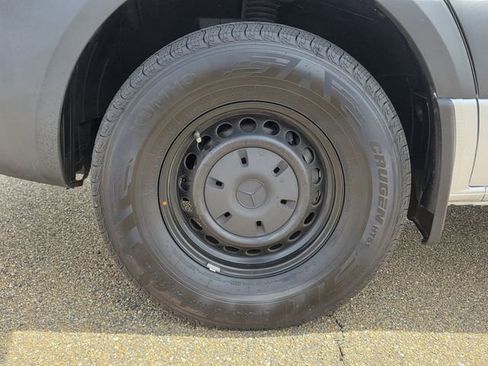 Used 2024 Mercedes-Benz Sprinter 2500 image 30