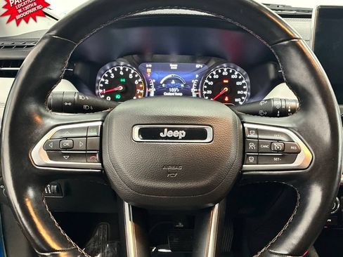 Used 2022 Jeep Compass Limited AWD/4WD image 11