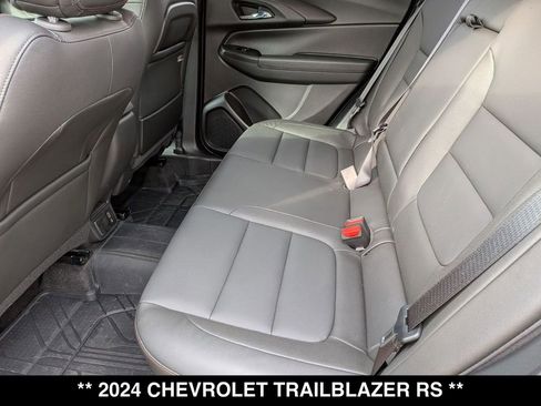 Used 2024 Chevrolet TrailBlazer RS w/ Convenience Package image 3