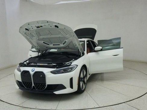 Used 2023 BMW i4 eDrive40 w/ Premium Package image 71