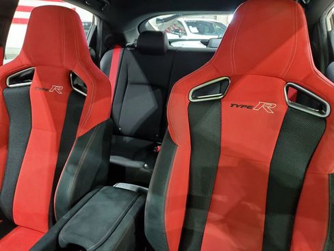 Used 2018 Honda Civic Type R image 38