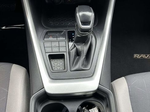 Used 2020 Toyota RAV4 XLE w/ Convenience Package image 18