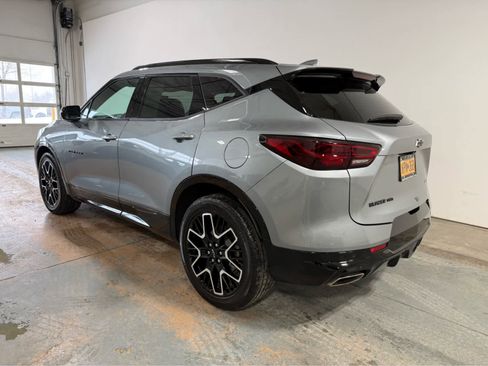 Certified 2025 Chevrolet Blazer RS w/ Driver Confidence II Package image 3