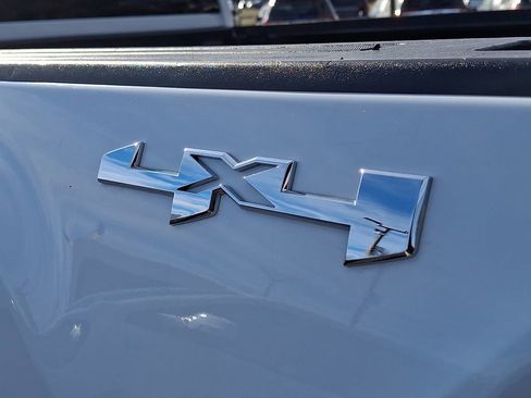 Used 2024 GMC Sierra 2500 Pro w/ Convenience Package image 30