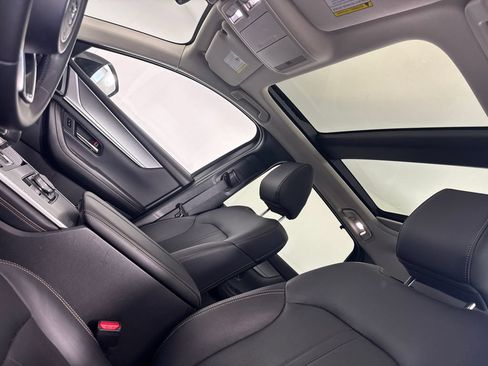 Used 2025 MAZDA CX-70 Plug-In Hybrid w/ Premium Pkg AWD/4WD image 33