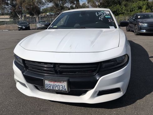 Used 2017 Dodge Charger SXT w/ Blacktop Package image 2