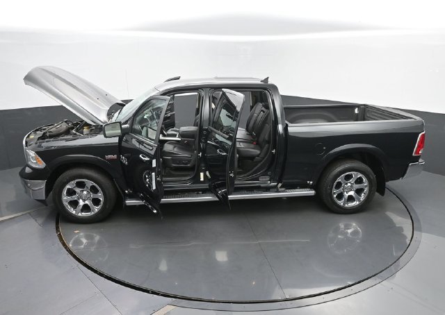 Used 2017 RAM 1500 Laramie w/ Convenience Group AWD/4WD image 63