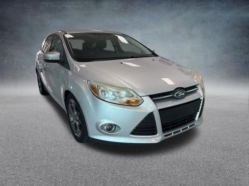 Used 2014 Ford Focus SE w/ Equipment Group 201A FWD image 5