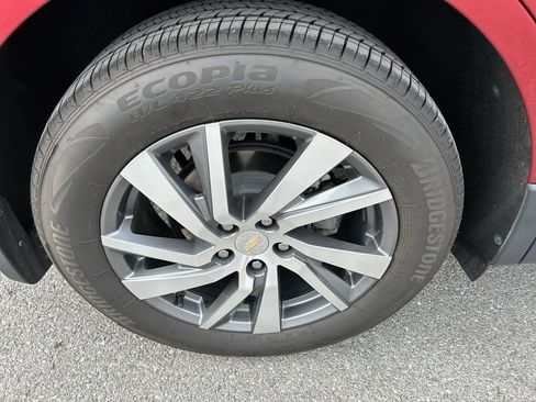 Used 2023 Chevrolet Equinox Premier image 9