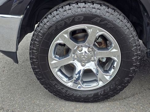 Used 2017 RAM 1500 Laramie w/ Convenience Group AWD/4WD image 10