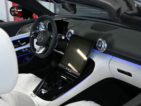 Used 2026 Mercedes-Benz SL 63 AMG S e Performance 4MATIC image 47