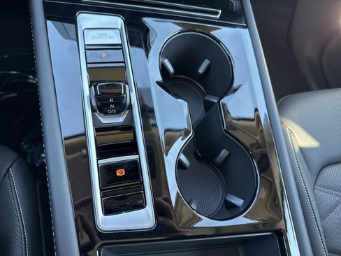 New 2026 Volkswagen Atlas SE image 25