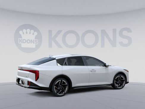 New 2025 Kia K4 GT-Line image 8
