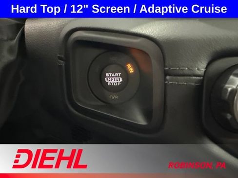 Used 2025 Jeep Wrangler Unlimited Rubicon AWD/4WD image 24