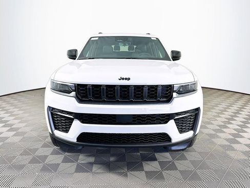 New 2026 Jeep Grand Cherokee L 4WD image 4