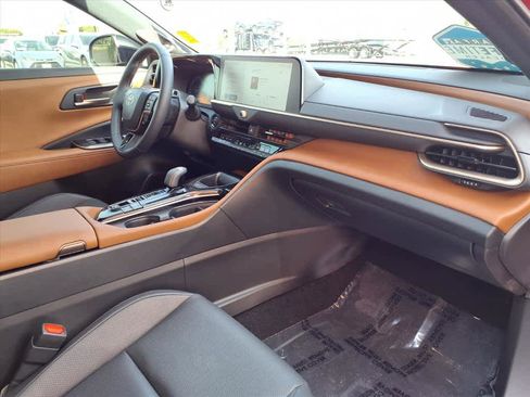 Used 2026 Toyota Crown Limited image 21