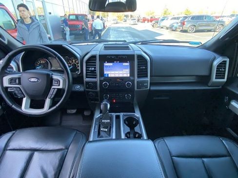 Used 2018 Ford F150 Lariat image 15