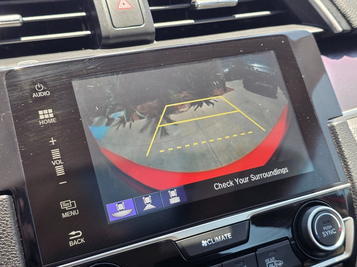 Used 2018 Honda Civic Touring image 38