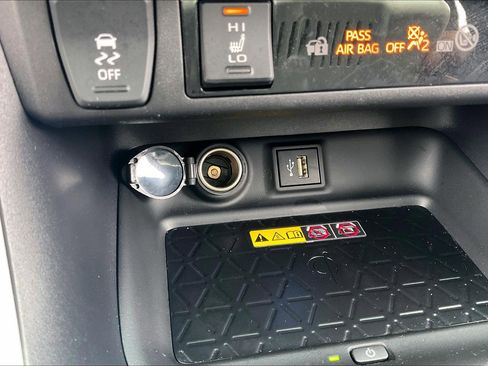 Used 2025 Toyota RAV4 XSE image 39