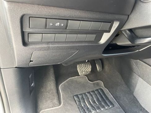 Used 2025 Mitsubishi Outlander ES AWD/4WD image 25