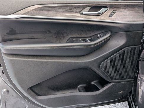 Certified 2023 Jeep Grand Cherokee L Limited image 14