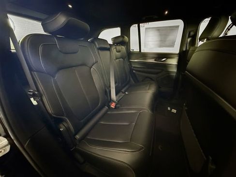 New 2025 Jeep Grand Cherokee Limited w/ Black Appearance Package AWD/4WD image 26
