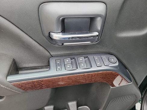 Used 2017 GMC Sierra 1500 SLE w/ SLE Value Package image 7