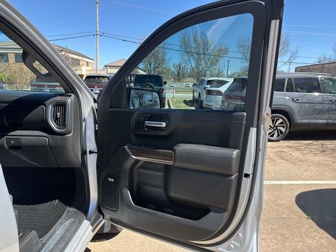 Used 2020 Chevrolet Silverado 1500 RST w/ Texas Edition AWD/4WD image 19