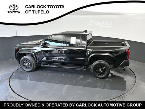 Used 2025 Toyota Tacoma SR AWD/4WD image 17