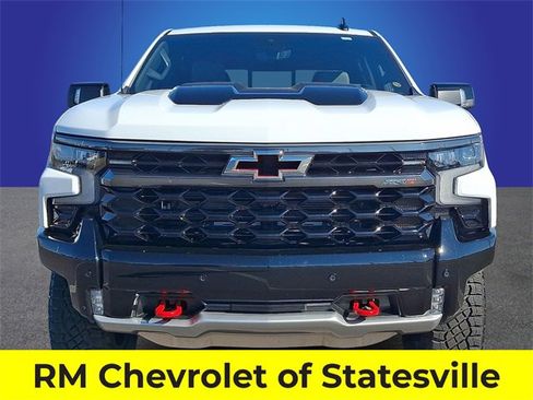 Used 2025 Chevrolet Silverado 1500 ZR2 w/ Technology Package image 2