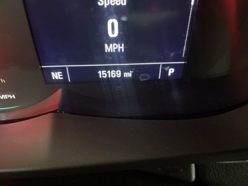 Used 2022 Chevrolet Trax LT w/ Sport Edition image 12