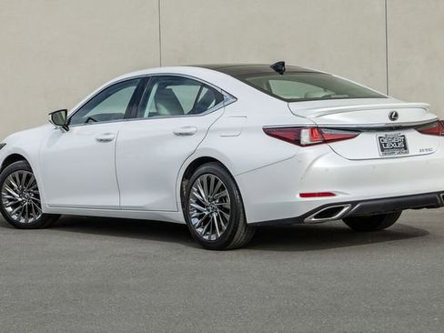 Used 2024 Lexus ES 350 Luxury image 3