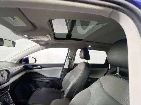 Used 2022 Volkswagen Taos SE image 21